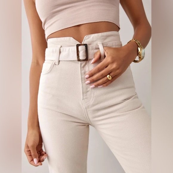 NWT Reformation Cynthia Belted High Rise Straight Jeans in Bone Cream Size 25 - Picture 2 of 16